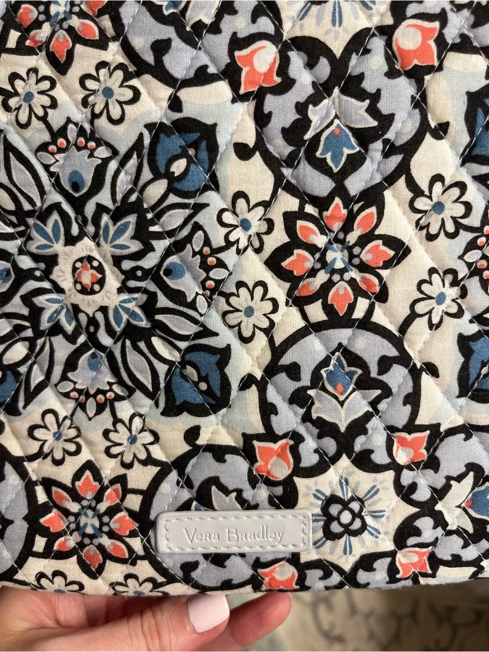 Vera Bradley Laptop Bag in Cream and Navy